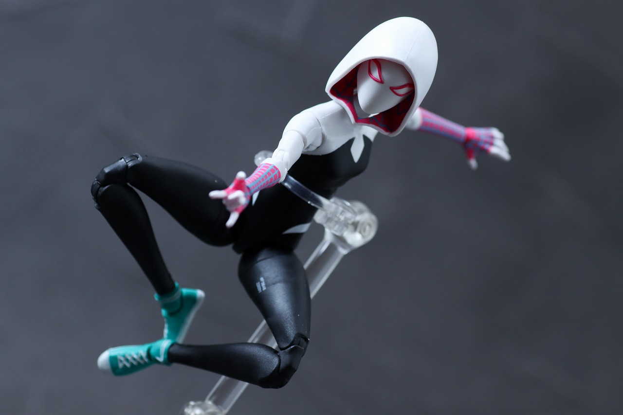 マーベルレジェンド　スパイダーグウェン　スパイダーマン；アクロス・ザ・スパイダーバース　レビュー　アクション