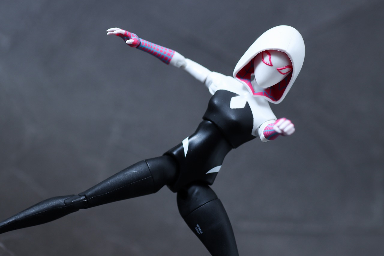 マーベルレジェンド　スパイダーグウェン　スパイダーマン；アクロス・ザ・スパイダーバース　レビュー　アクション