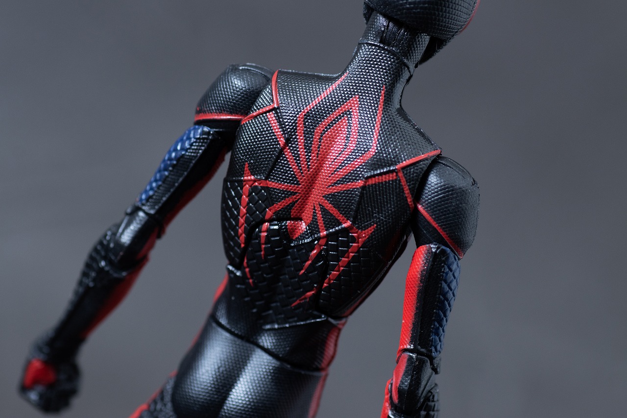 マーベルレジェンド　マイルス・モラレス／スパイダーマン（アクロス・ザ・スパイダーバース）　本体