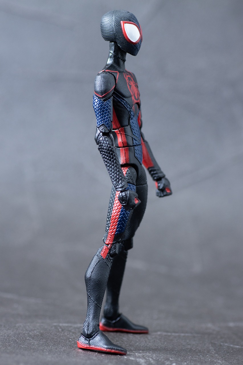 マーベルレジェンド　マイルス・モラレス／スパイダーマン（アクロス・ザ・スパイダーバース）　本体