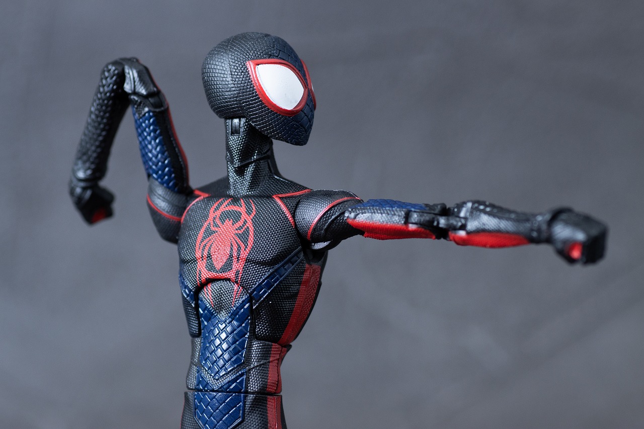 マーベルレジェンド　マイルス・モラレス／スパイダーマン（アクロス・ザ・スパイダーバース）　可動範囲