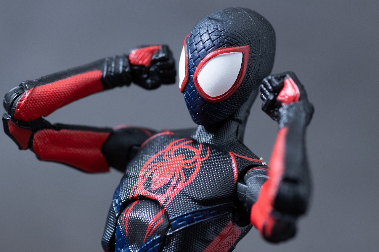 マーベルレジェンド　マイルス・モラレス／スパイダーマン（アクロス・ザ・スパイダーバース）　アクション