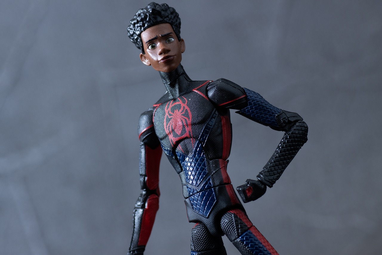 マーベルレジェンド　マイルス・モラレス／スパイダーマン（アクロス・ザ・スパイダーバース）　アクション