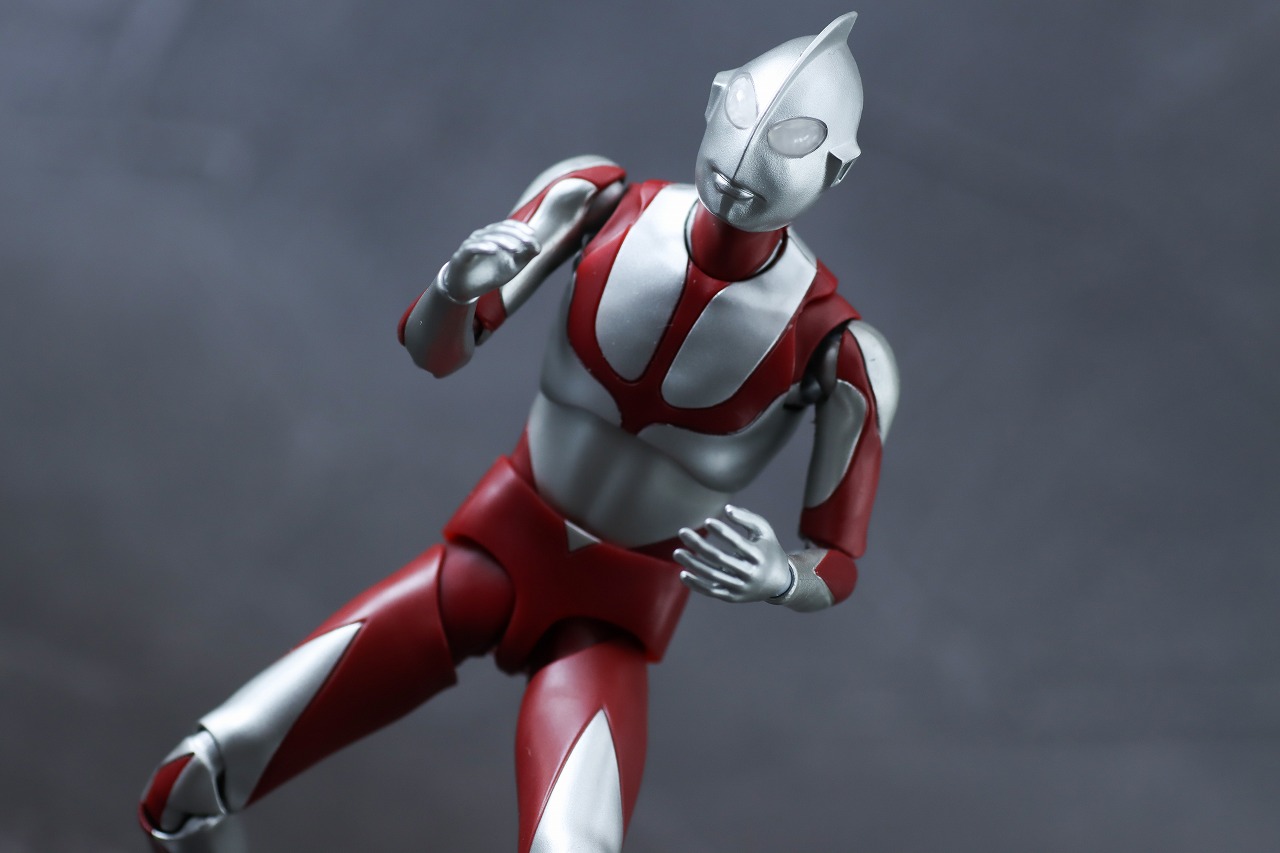 S.H.フィギュアーツ　ウルトラマン 降着時Ver.（『シン・ウルトラマン』）　レビュー　アクション　にせウルトラマン