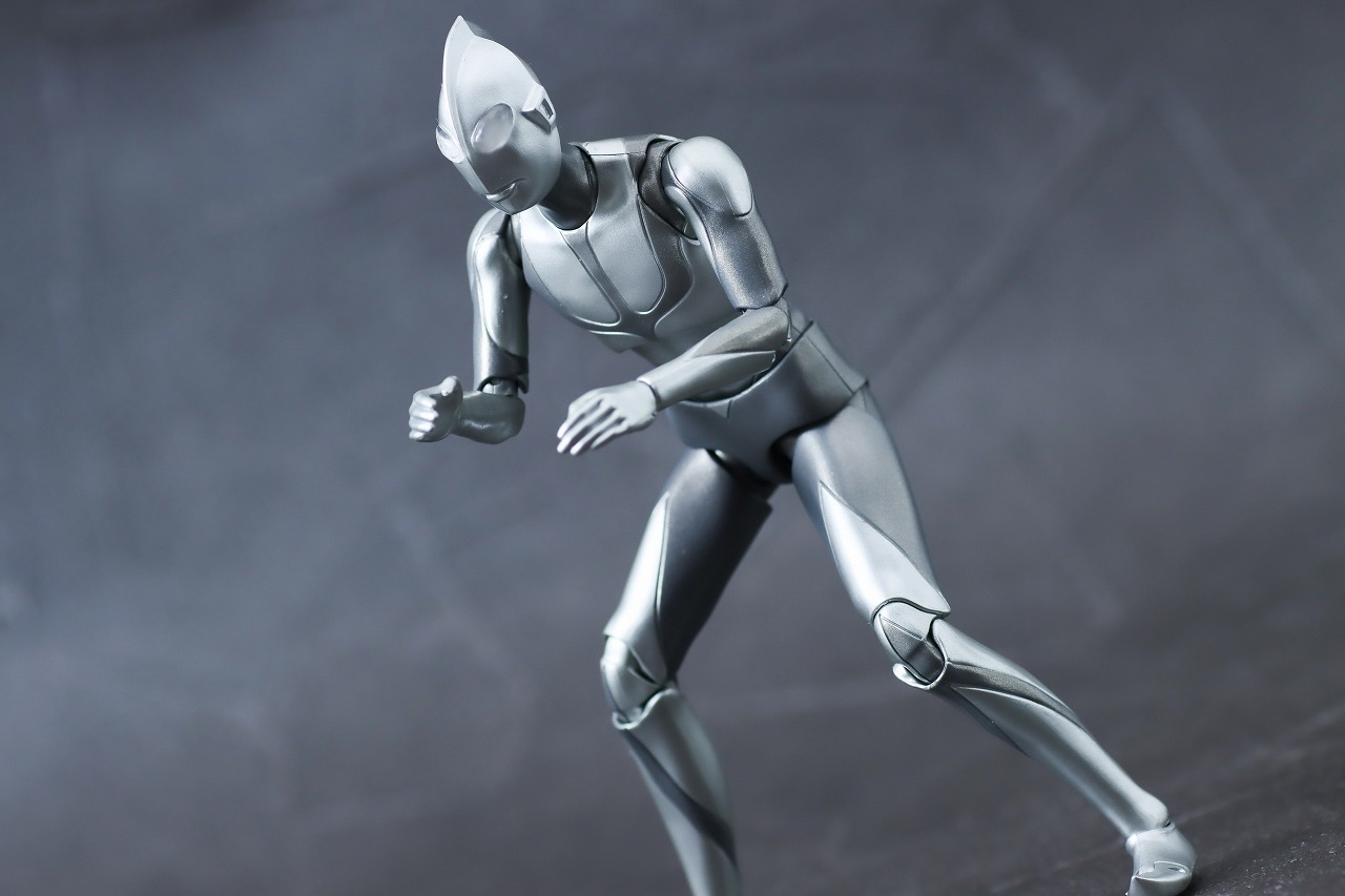 S.H.フィギュアーツ　ウルトラマン 降着時Ver.（『シン・ウルトラマン』）　レビュー　アクション