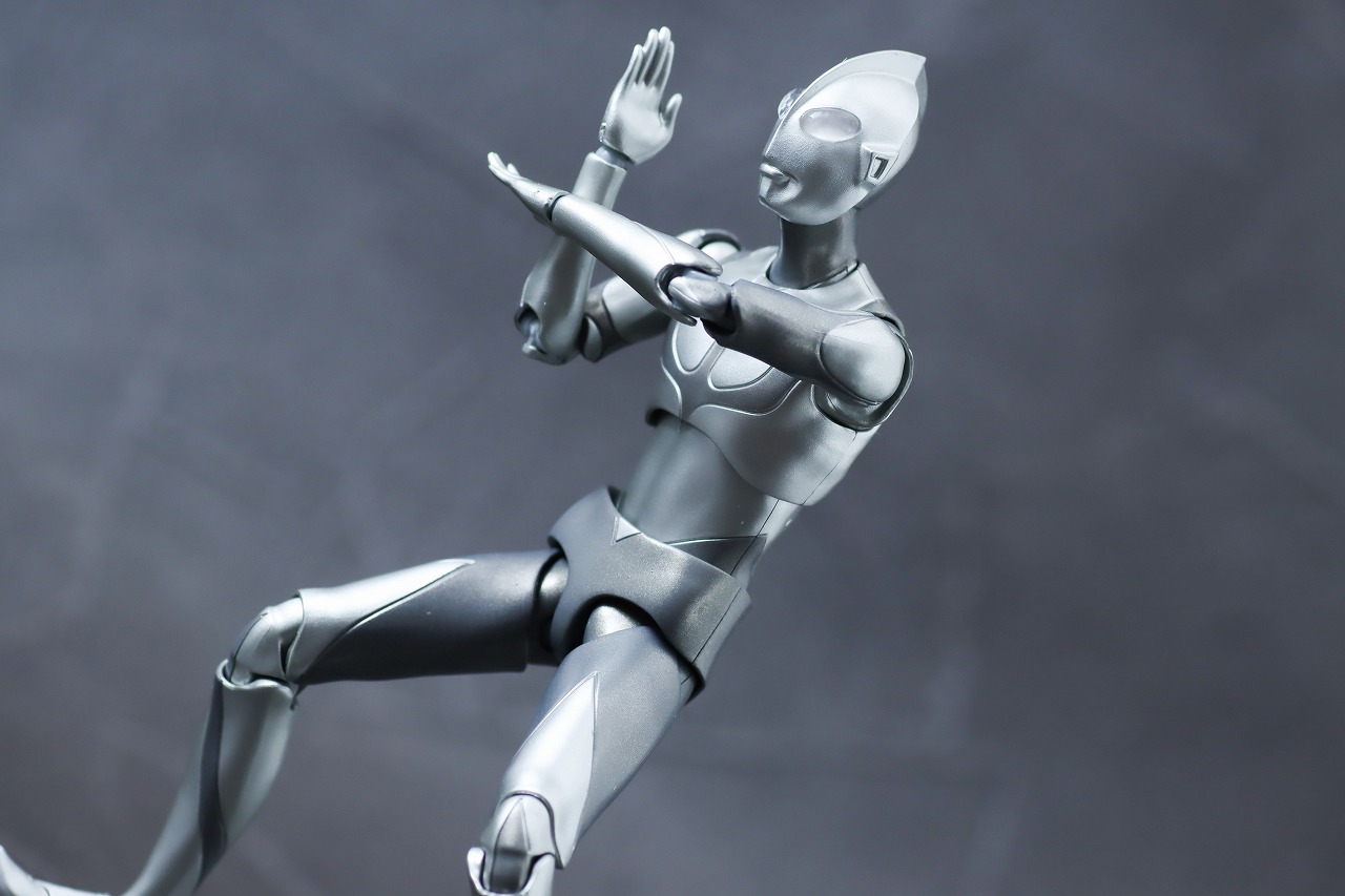 S.H.フィギュアーツ　ウルトラマン 降着時Ver.（『シン・ウルトラマン』）　レビュー　アクション