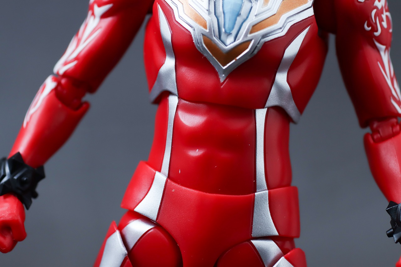 S.H.フィギュアーツ　ウルトラマンレグロス　レビュー　本体