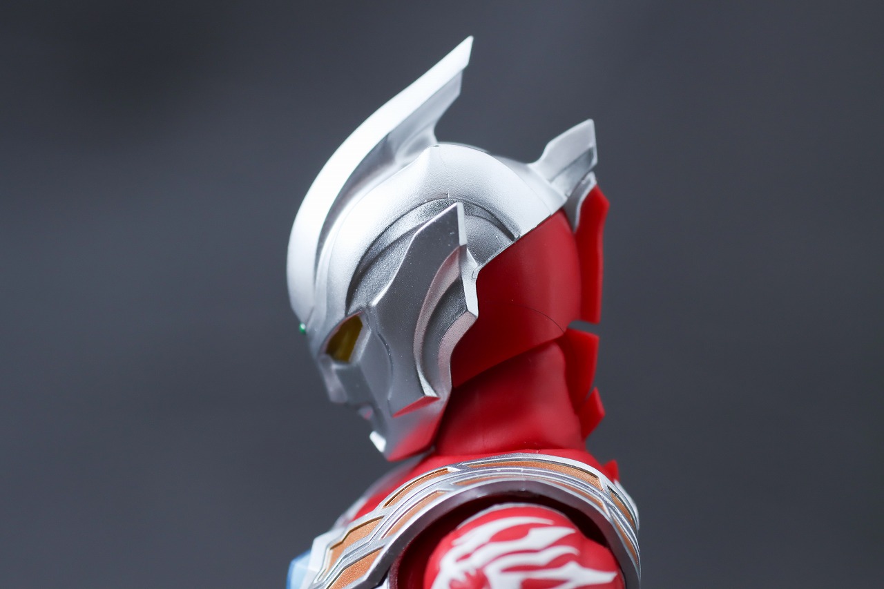 S.H.フィギュアーツ　ウルトラマンレグロス　レビュー　可動範囲