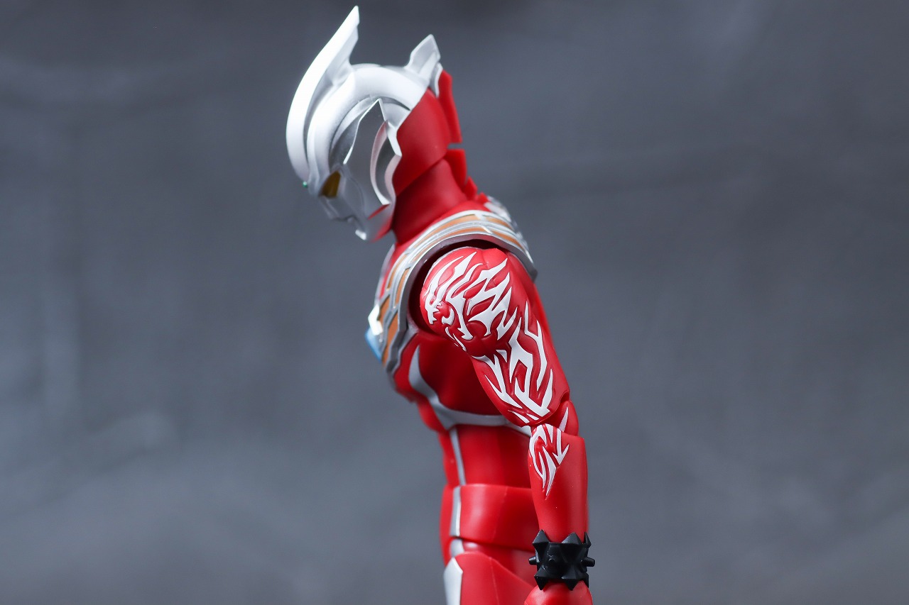 S.H.フィギュアーツ　ウルトラマンレグロス　レビュー　可動範囲