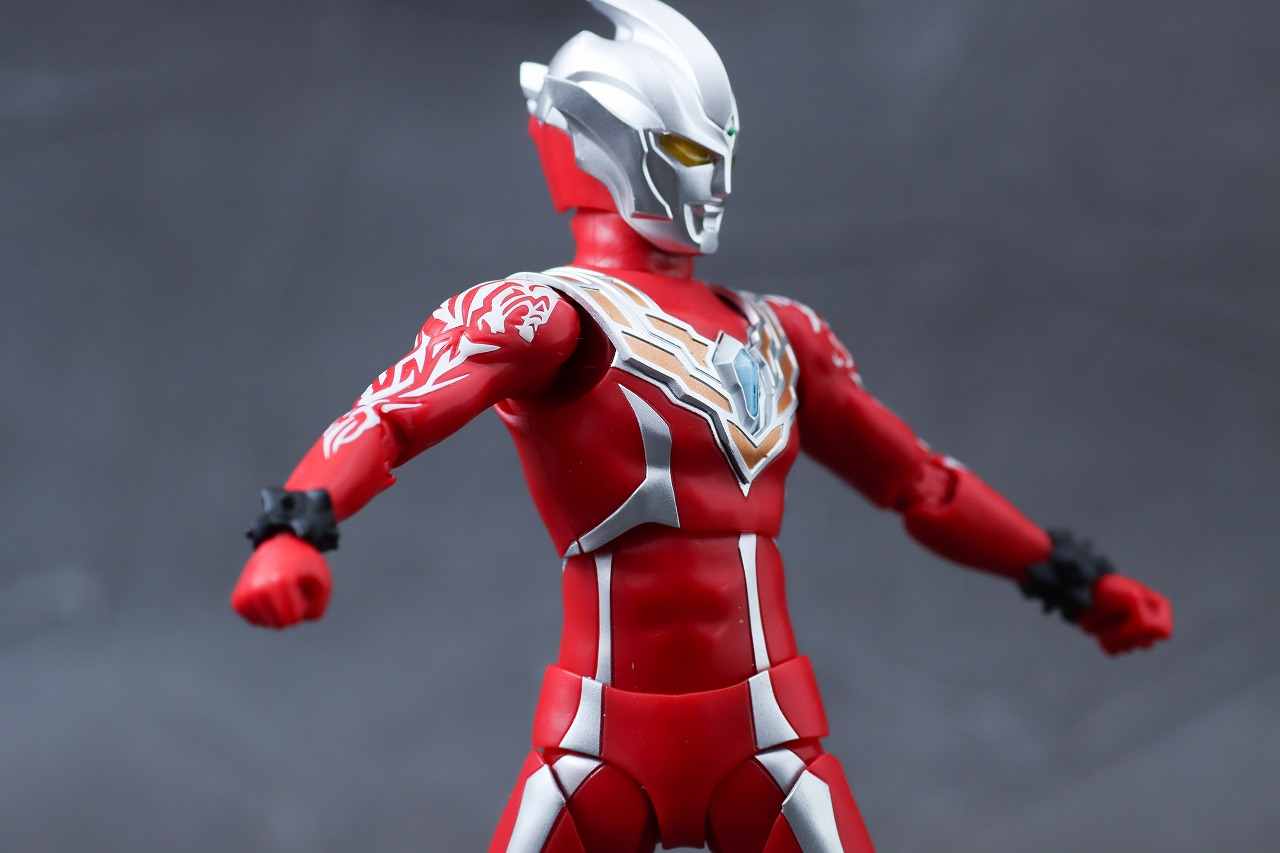 S.H.フィギュアーツ　ウルトラマンレグロス　レビュー　可動範囲