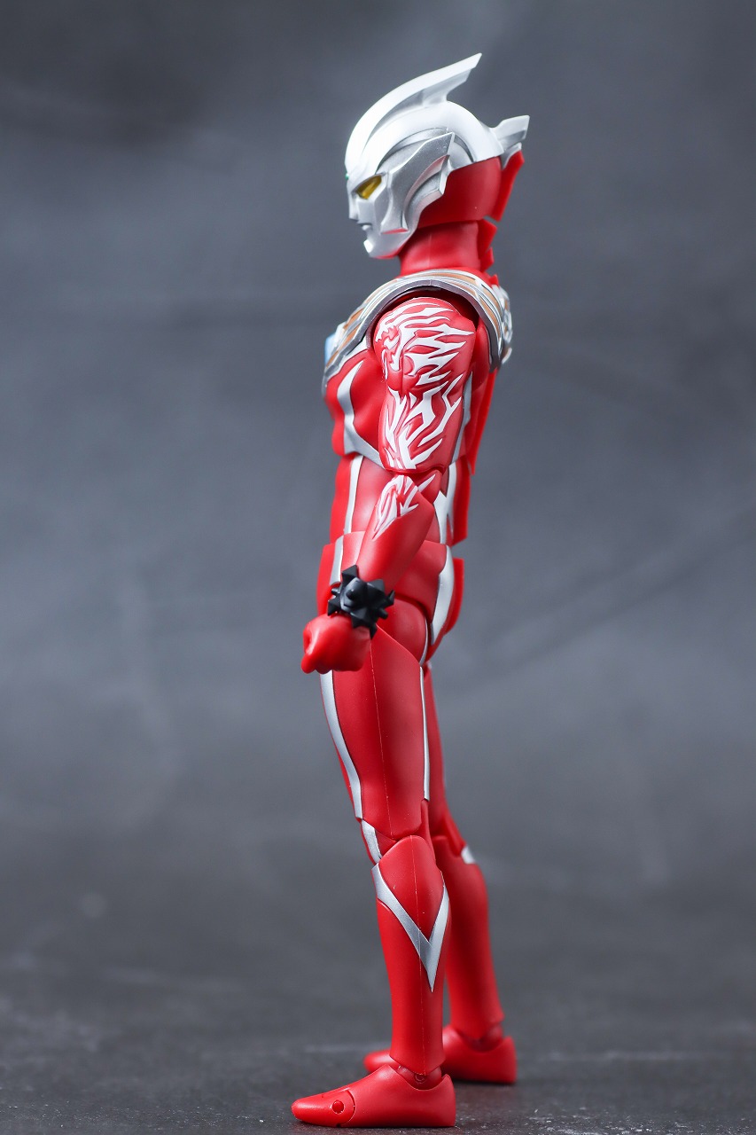 S.H.フィギュアーツ　ウルトラマンレグロス　レビュー　本体