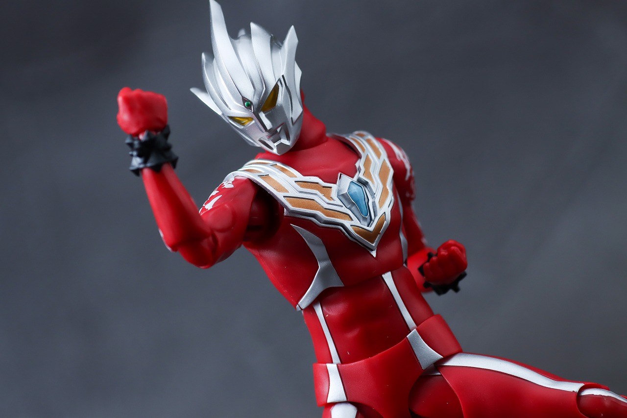 S.H.フィギュアーツ　ウルトラマンレグロス　レビュー　アクション