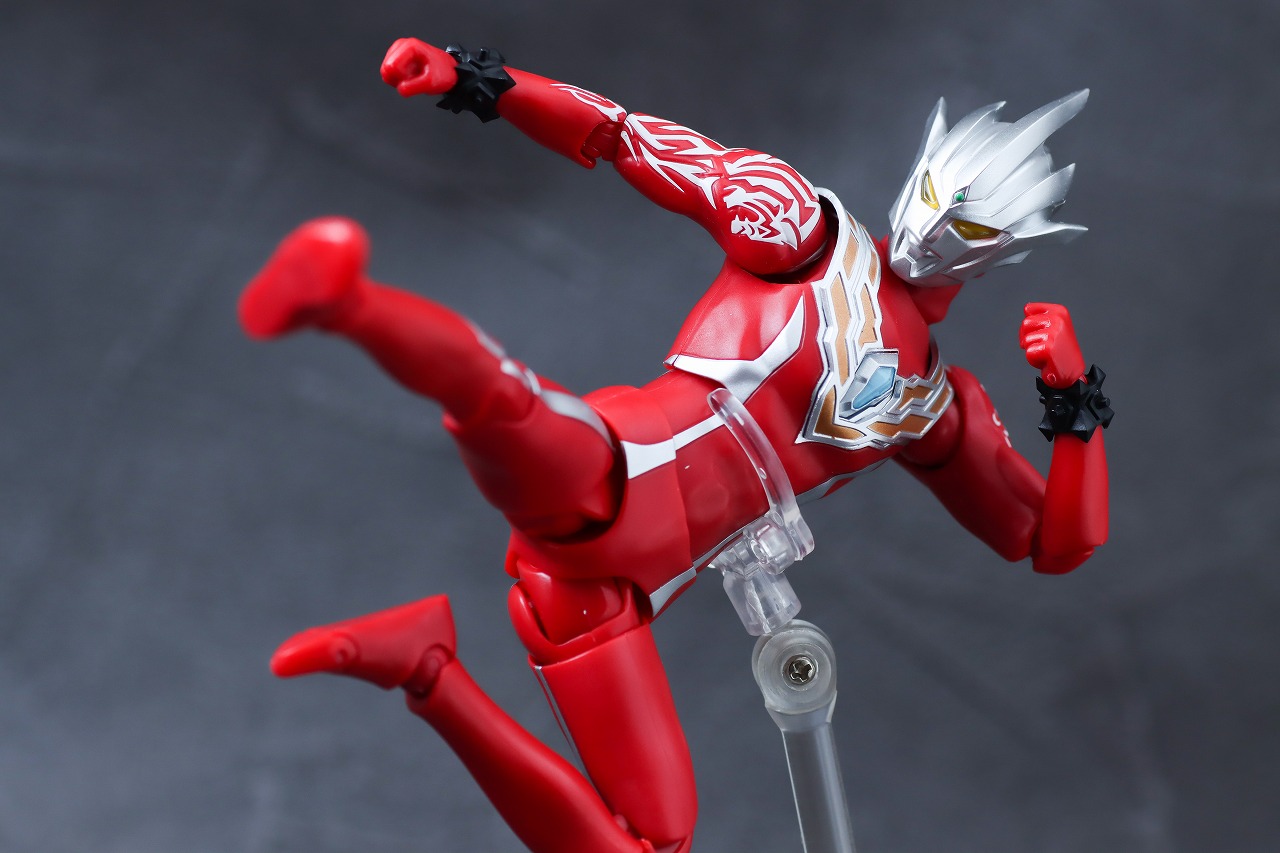 S.H.フィギュアーツ　ウルトラマンレグロス　レビュー　アクション