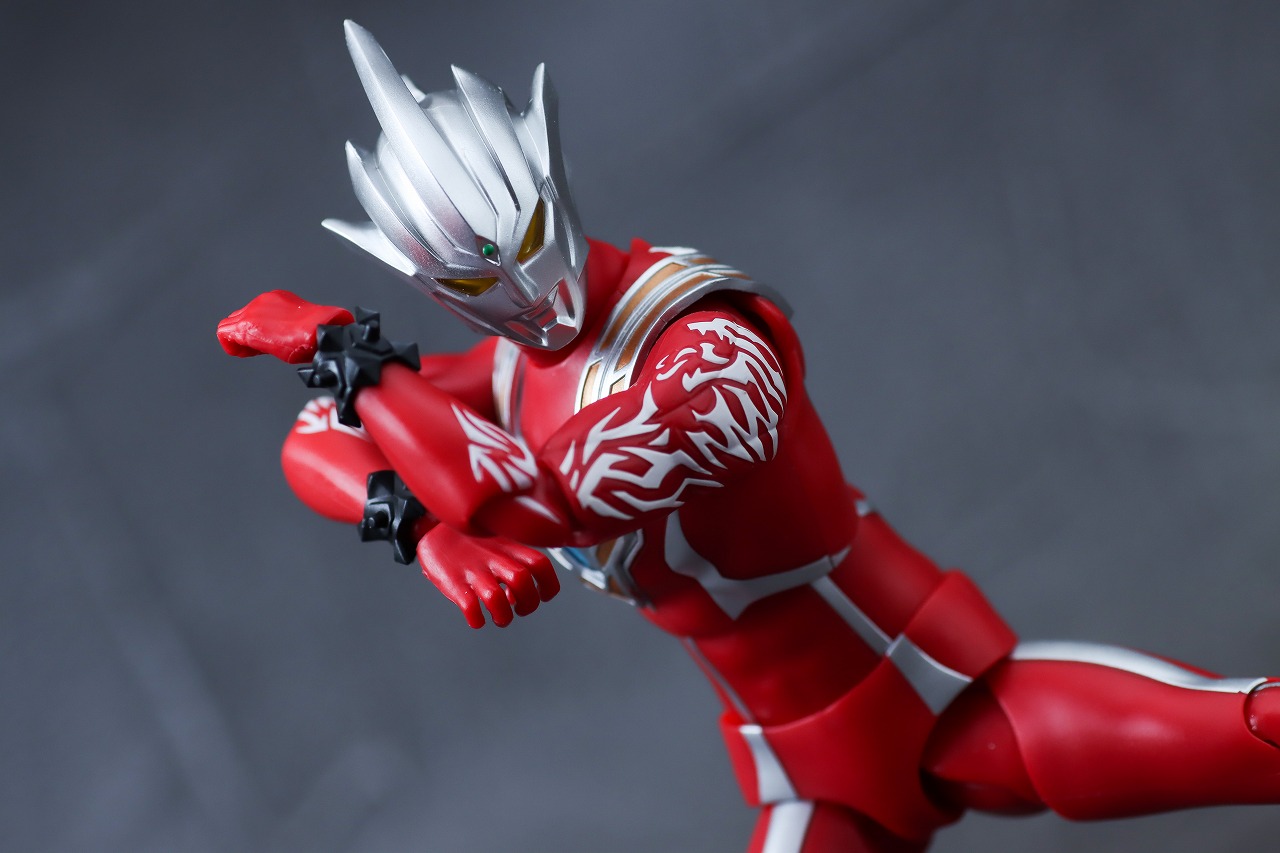 S.H.フィギュアーツ　ウルトラマンレグロス　レビュー　アクション