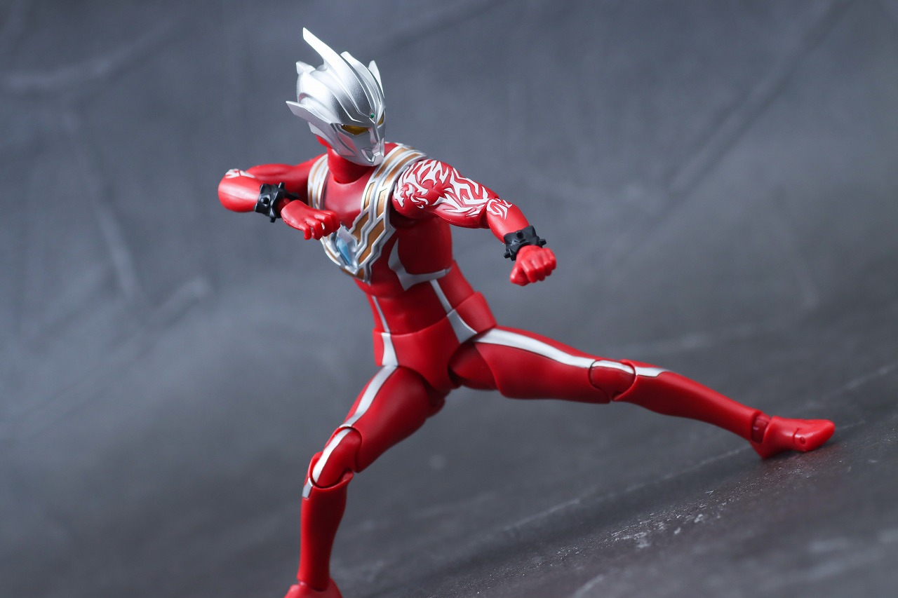 S.H.フィギュアーツ　ウルトラマンレグロス　レビュー　アクション