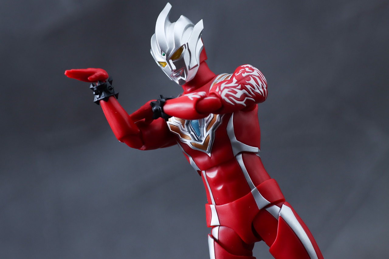 S.H.フィギュアーツ　ウルトラマンレグロス　レビュー　アクション