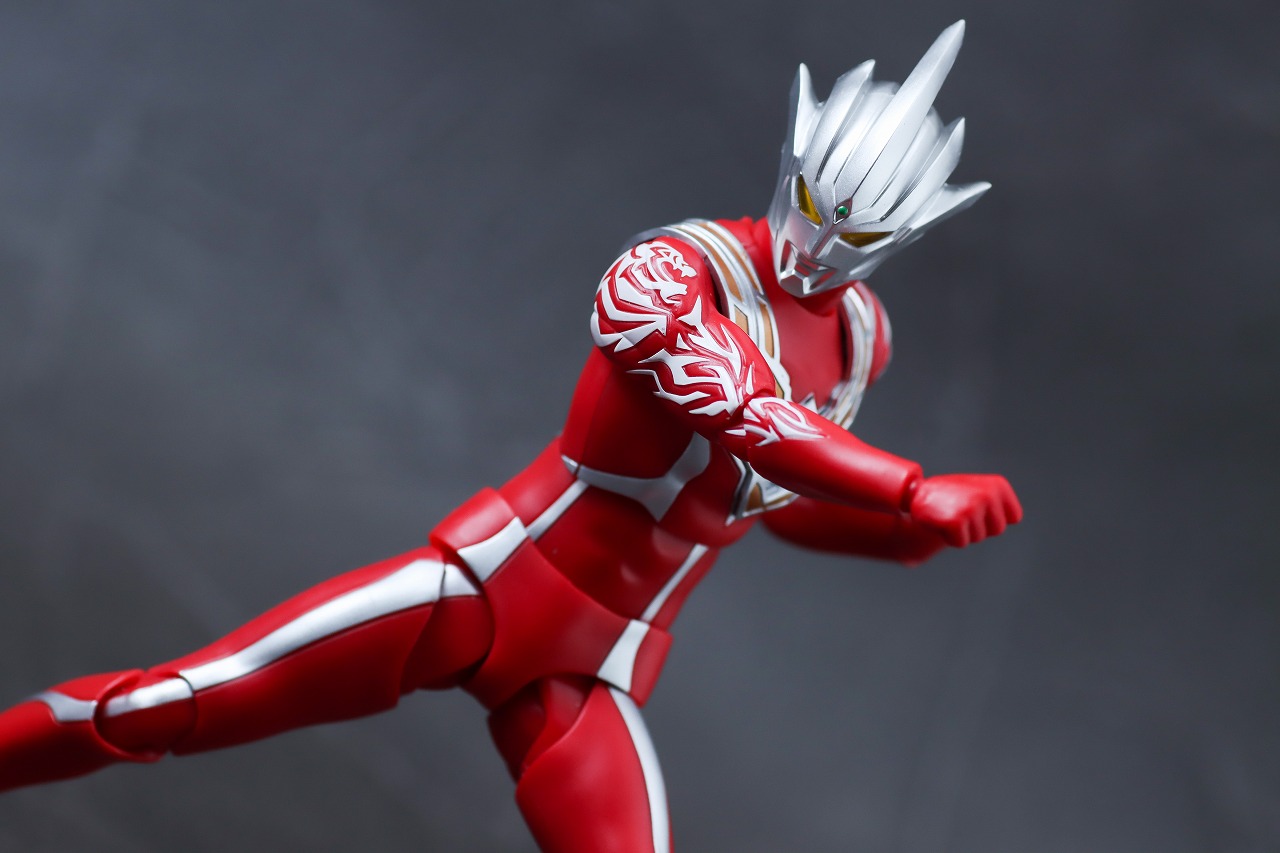 S.H.フィギュアーツ　ウルトラマンレグロス　レビュー　アクション