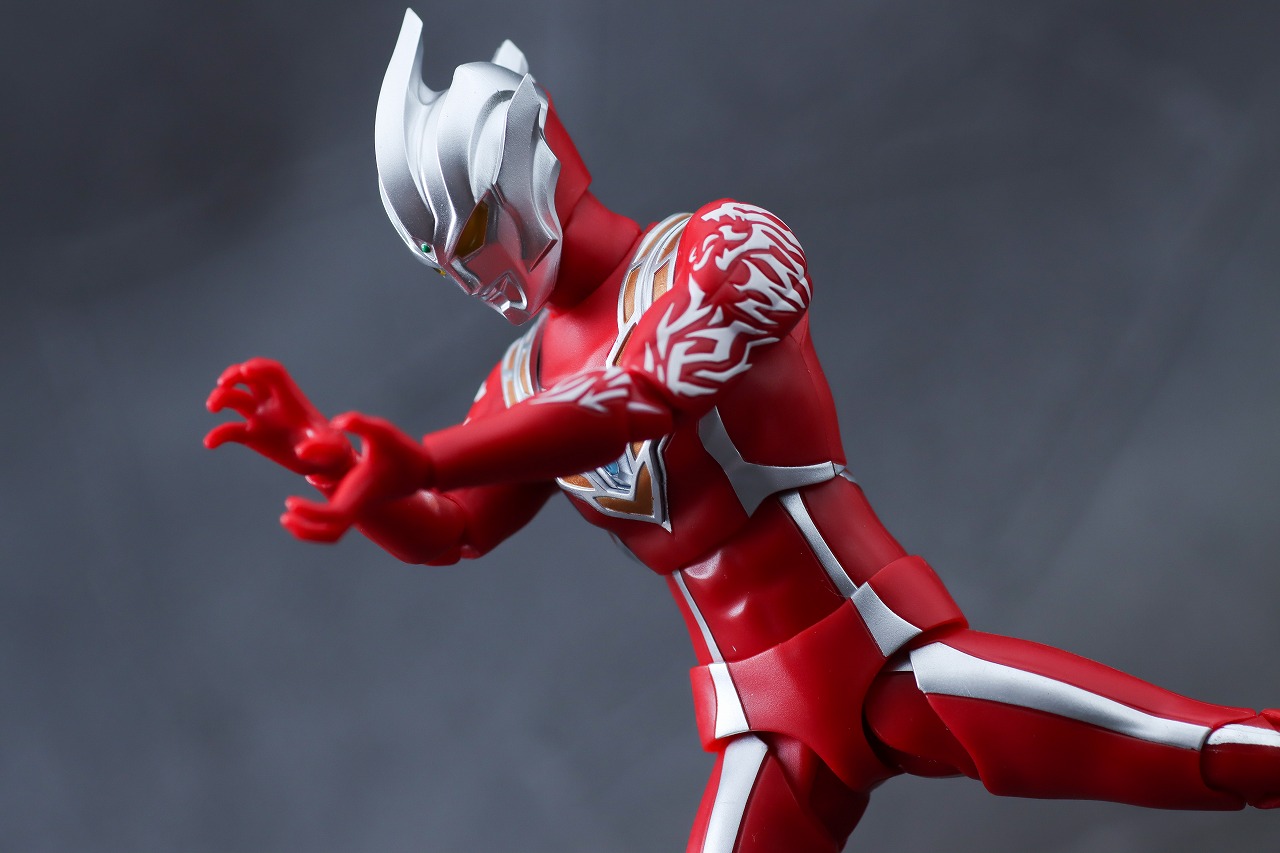 S.H.フィギュアーツ　ウルトラマンレグロス　レビュー　アクション