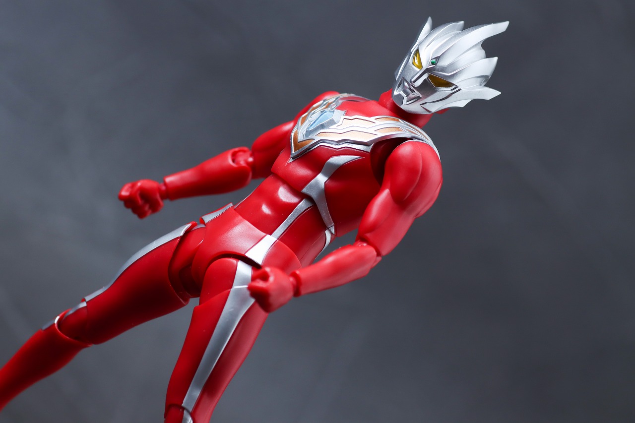 S.H.フィギュアーツ　ウルトラマンレグロス　レビュー　アクション