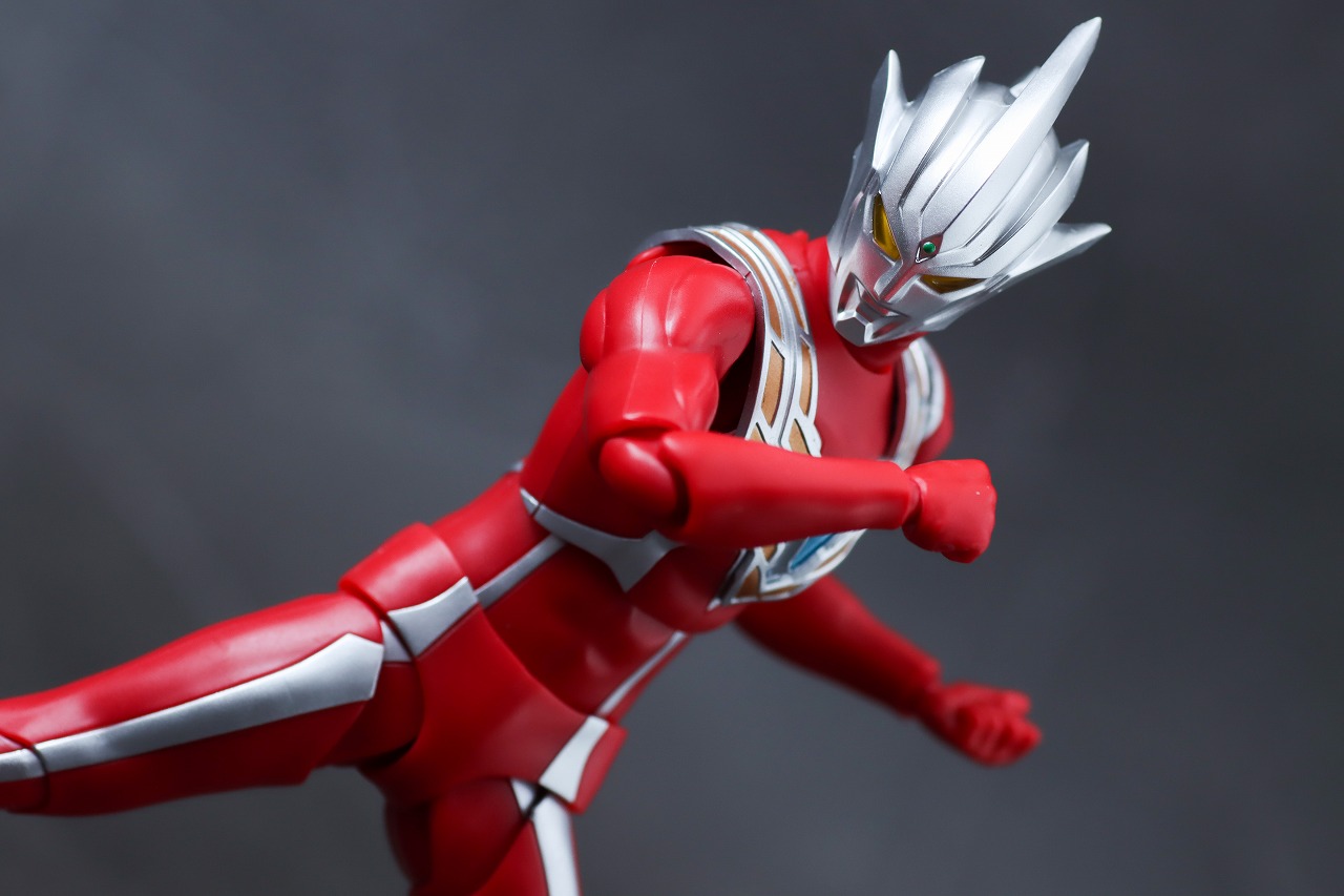 S.H.フィギュアーツ　ウルトラマンレグロス　レビュー　アクション