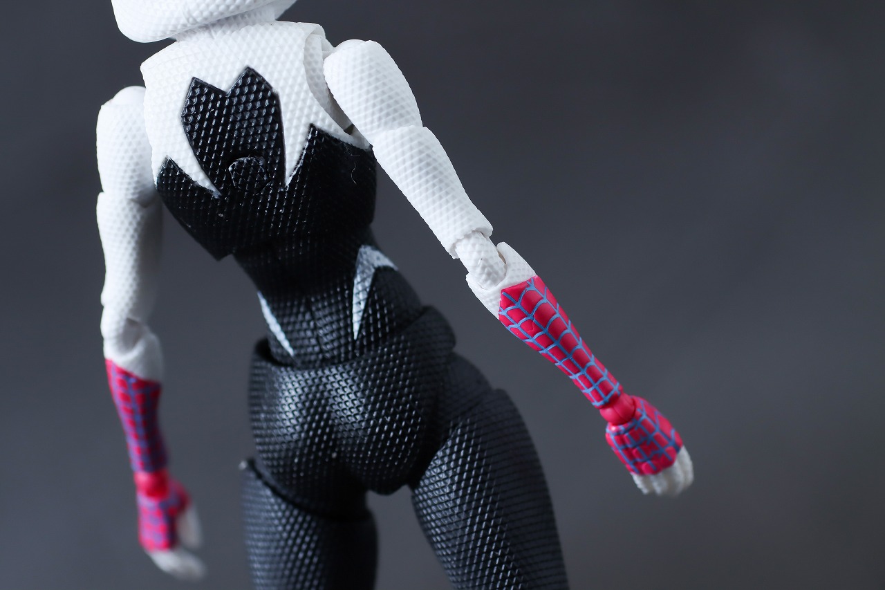 S.H.フィギュアーツ　スパイダーグウェン（スパイダーマン：アクロス・ザ・スパイダーバース）　レビュー　本体