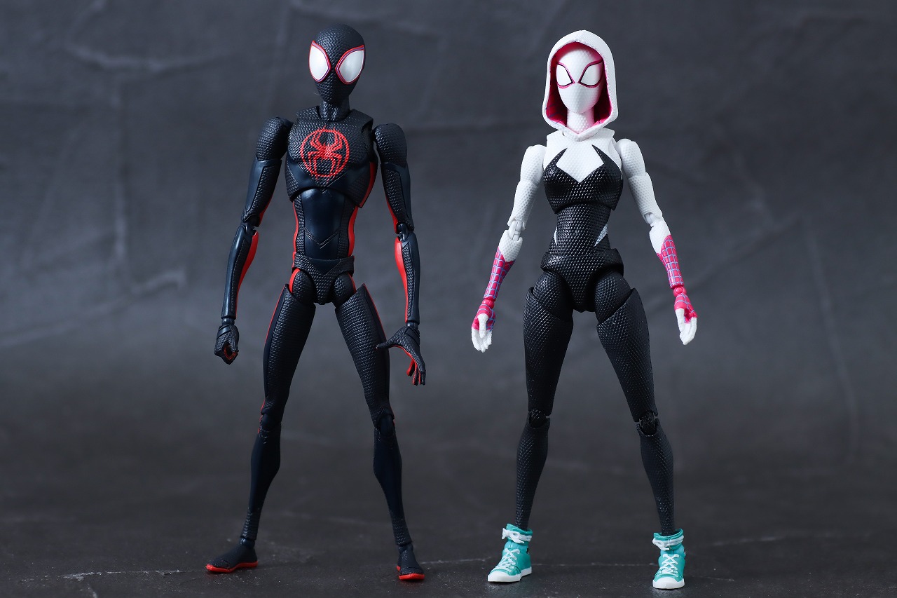 S.H.フィギュアーツ　スパイダーグウェン（スパイダーマン：アクロス・ザ・スパイダーバース）　レビュー　本体　マイルス・モラレス　比較