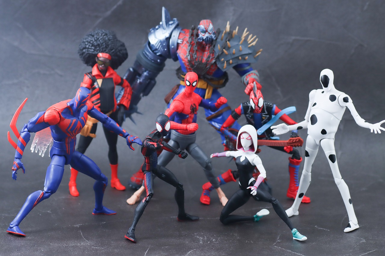 マーベルレジェンド　サイボーグ・スパイダーウーマン（スパイダーマン：アクロス・ザ・スパイダーバース）　レビュー　アクション