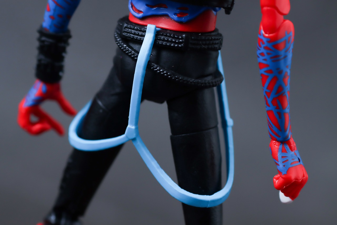 マーベルレジェンド　スパイダーパンク（スパイダーマン　アクロス・ザ・スパイダーバース）　レビュー　本体