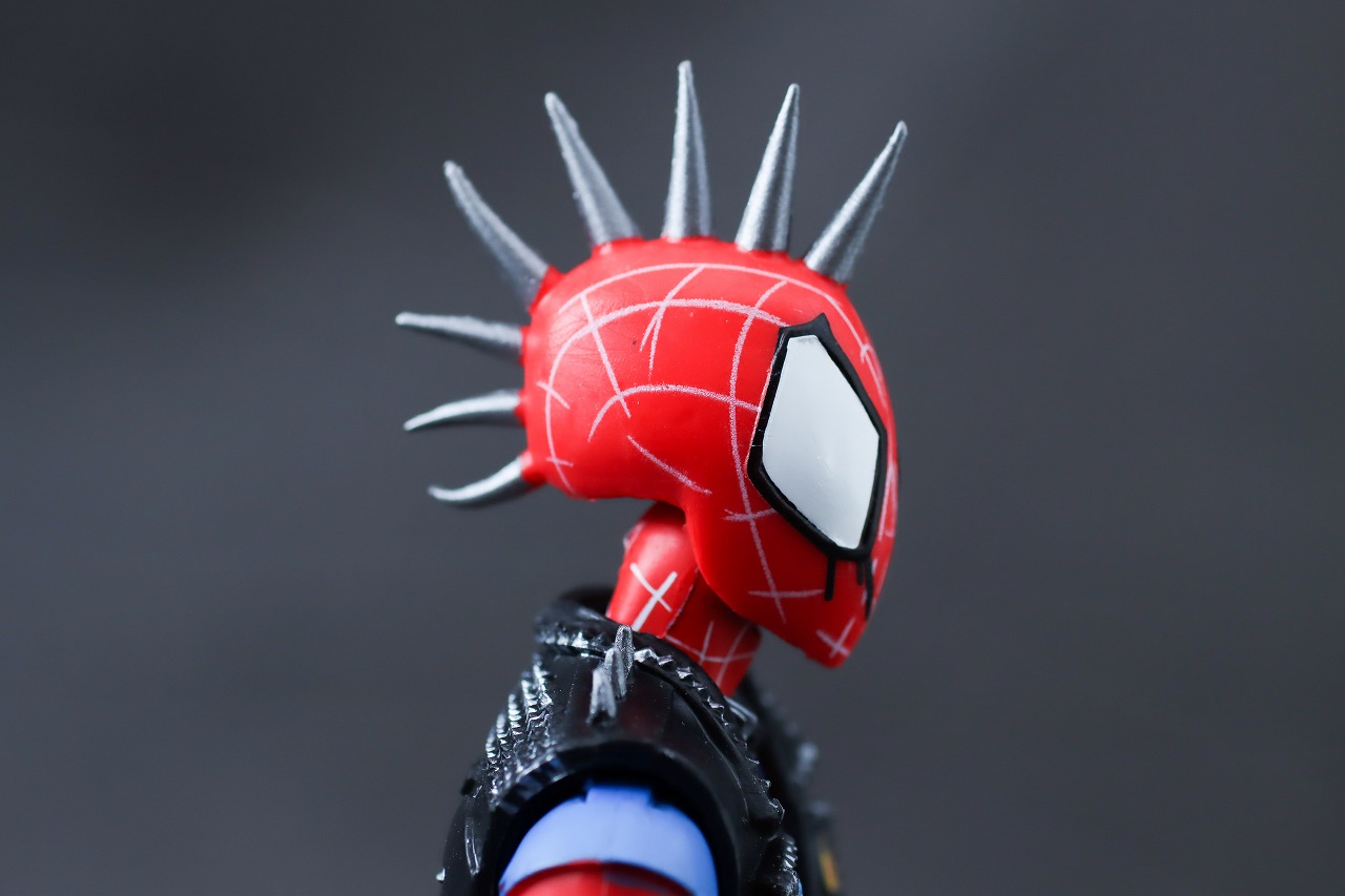 マーベルレジェンド　スパイダーパンク（スパイダーマン　アクロス・ザ・スパイダーバース）　レビュー　本体