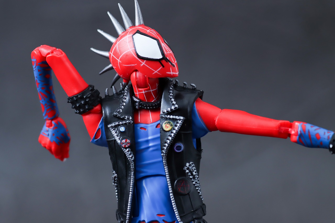 マーベルレジェンド　スパイダーパンク（スパイダーマン　アクロス・ザ・スパイダーバース）　レビュー　可動範囲