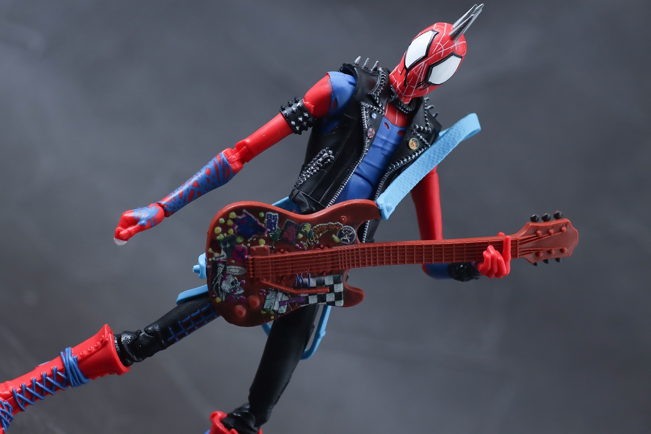 マーベルレジェンド　スパイダーパンク（スパイダーマン　アクロス・ザ・スパイダーバース）　レビュー　アクション