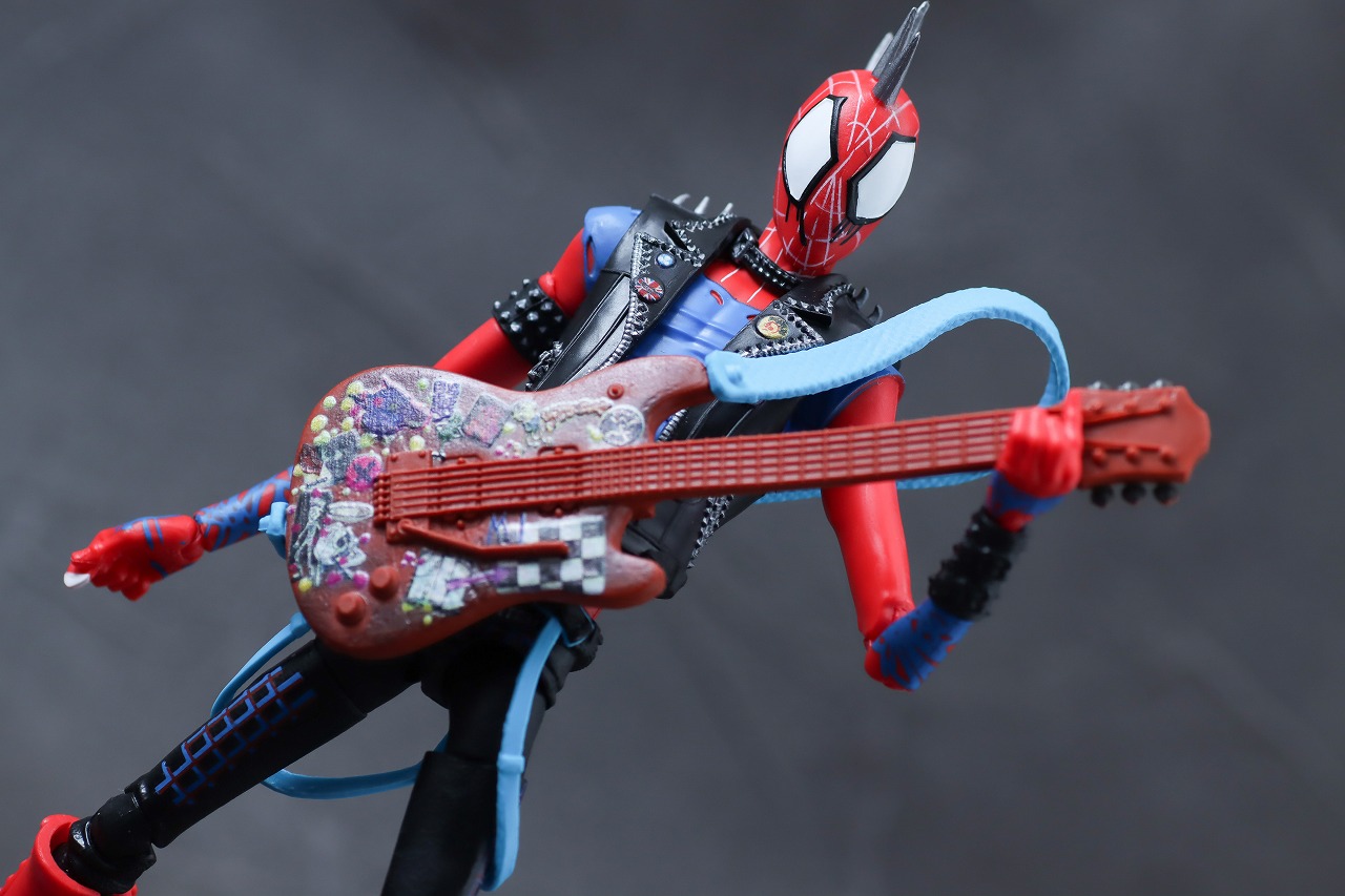 マーベルレジェンド　スパイダーパンク（スパイダーマン　アクロス・ザ・スパイダーバース）　レビュー　アクション