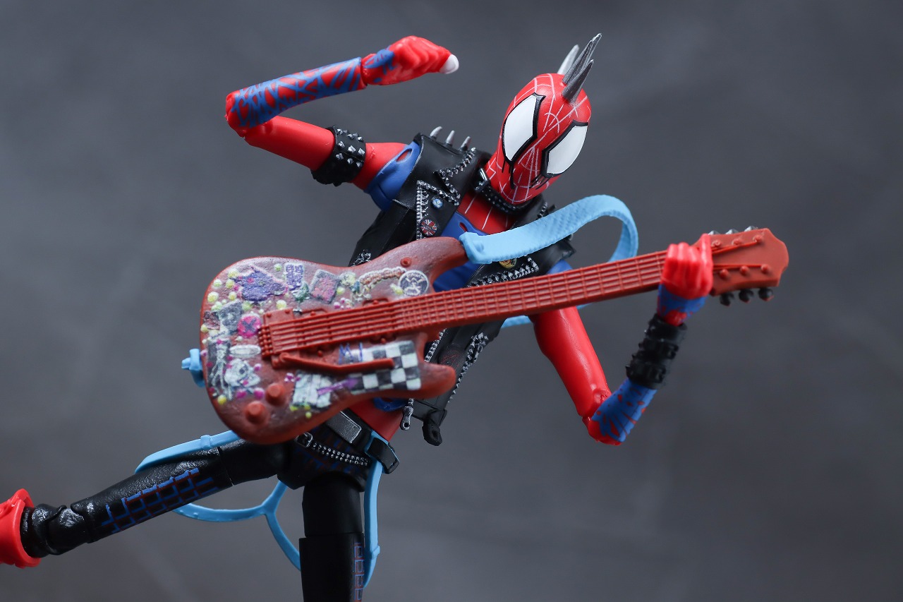 マーベルレジェンド　スパイダーパンク（スパイダーマン　アクロス・ザ・スパイダーバース）　レビュー　アクション