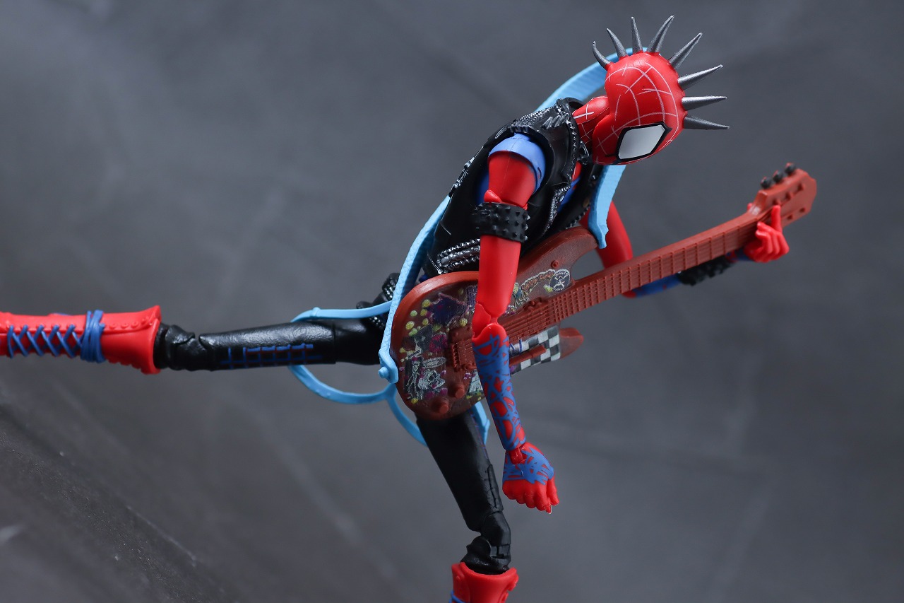 マーベルレジェンド　スパイダーパンク（スパイダーマン　アクロス・ザ・スパイダーバース）　レビュー　アクション