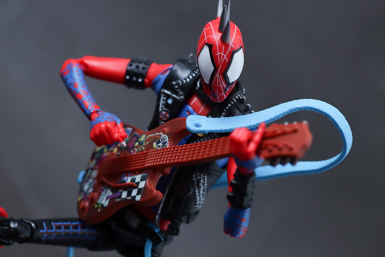 マーベルレジェンド　スパイダーパンク（スパイダーマン　アクロス・ザ・スパイダーバース）　レビュー　アクション