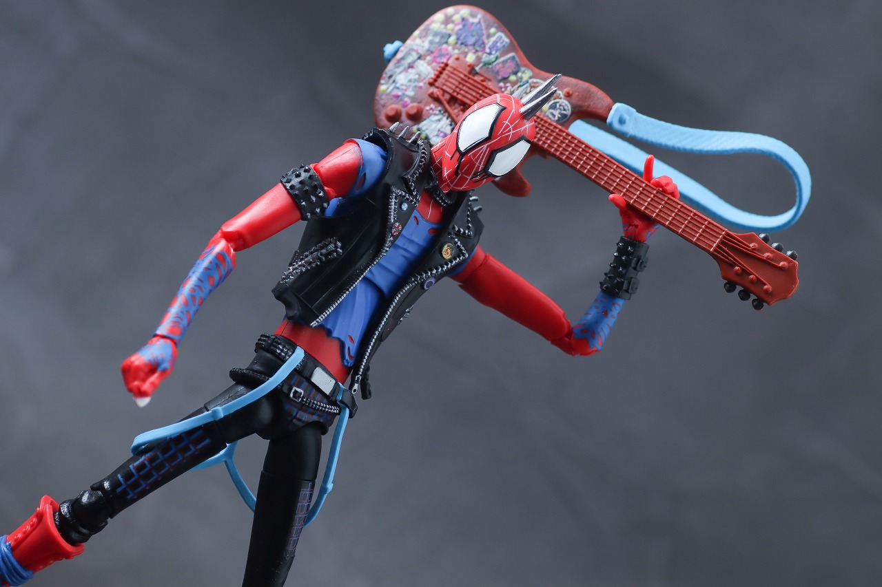 マーベルレジェンド　スパイダーパンク（スパイダーマン　アクロス・ザ・スパイダーバース）　レビュー　アクション