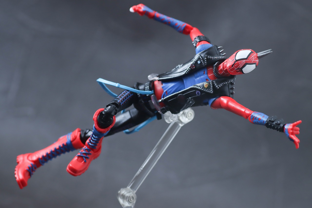 マーベルレジェンド　スパイダーパンク（スパイダーマン　アクロス・ザ・スパイダーバース）　レビュー　アクション