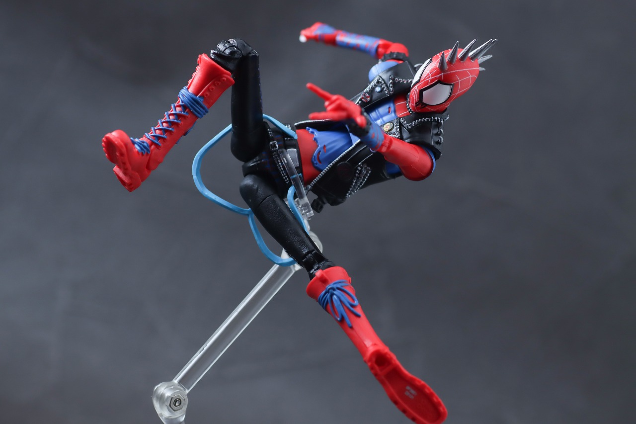 マーベルレジェンド　スパイダーパンク（スパイダーマン　アクロス・ザ・スパイダーバース）　レビュー　アクション