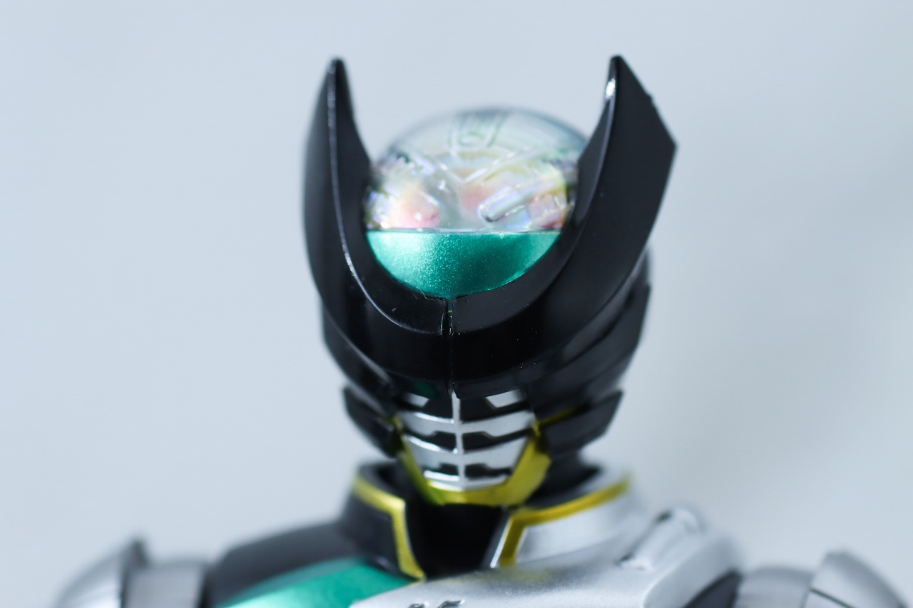 S.H.フィギュアーツ　仮面ライダーバース　真骨彫製法　レビュー　本体