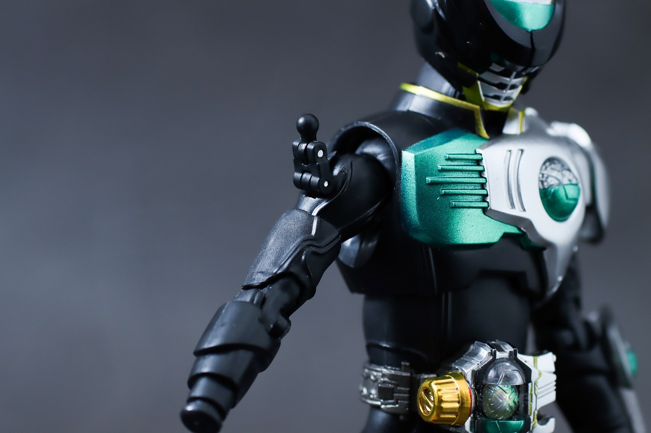 S.H.フィギュアーツ　真骨彫製法　CLAWs　サソリ　仮面ライダーバース　レビュー　クレーンアーム　換装