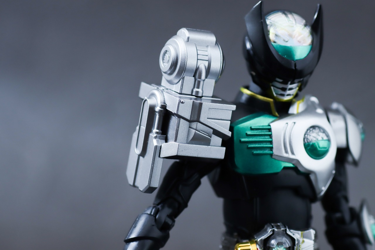 S.H.フィギュアーツ　真骨彫製法　CLAWs　サソリ　仮面ライダーバース　レビュー　クレーンアーム　換装