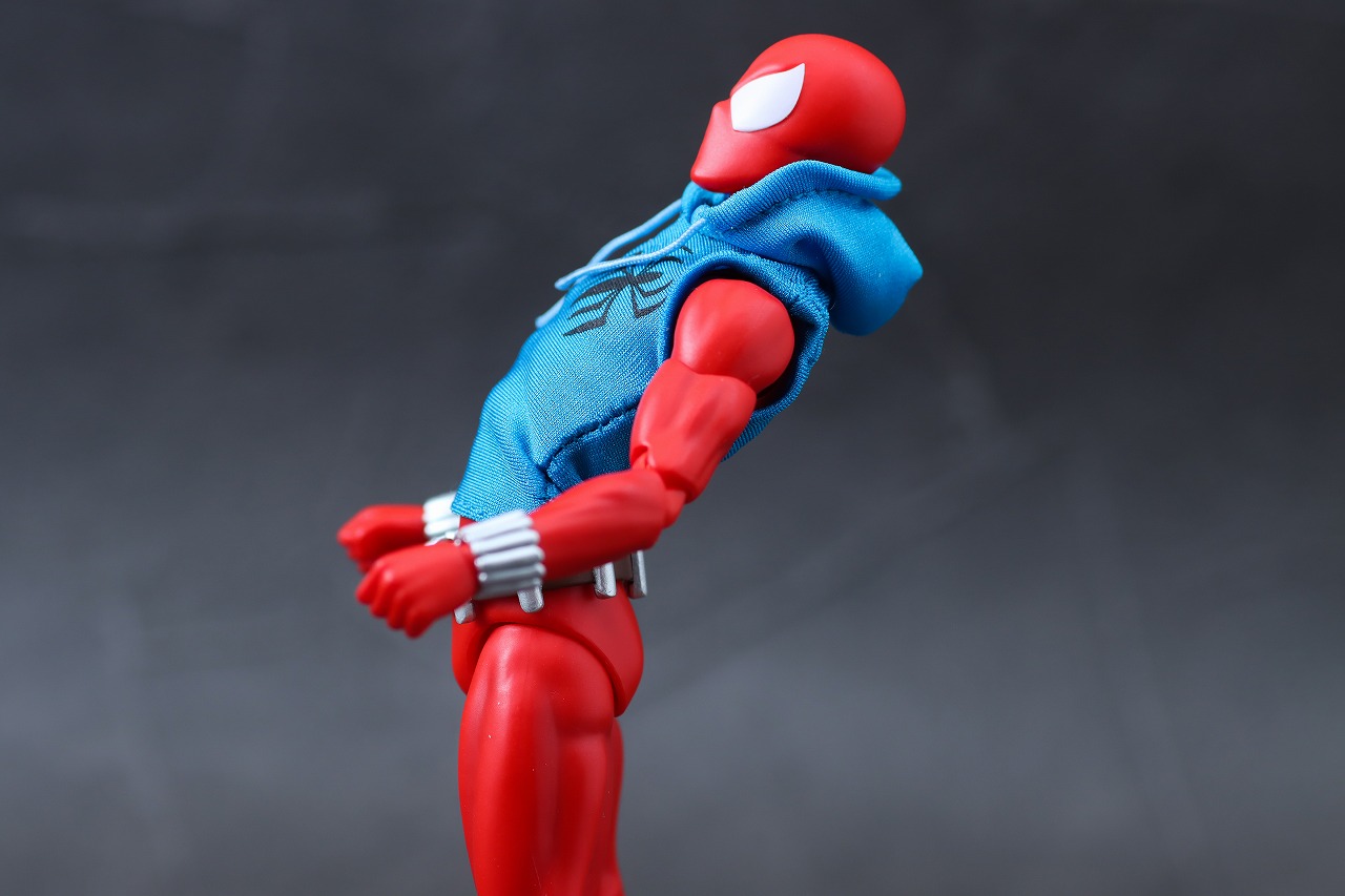 MAFEX　スカーレット・スパイダー　レビュー　可動範囲