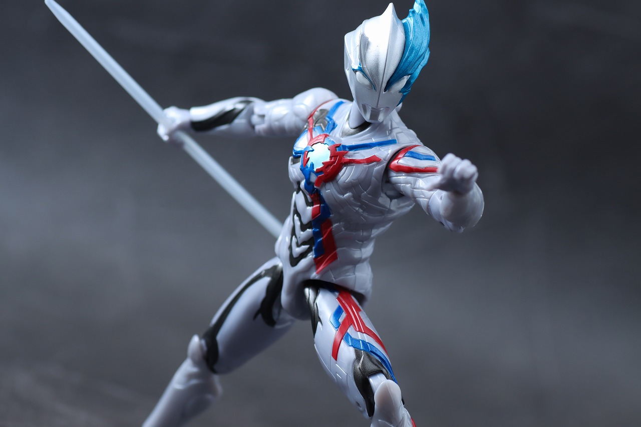 ウルトラアクションフィギュア　ウルトラマンブレーザー　レビュー　アクション