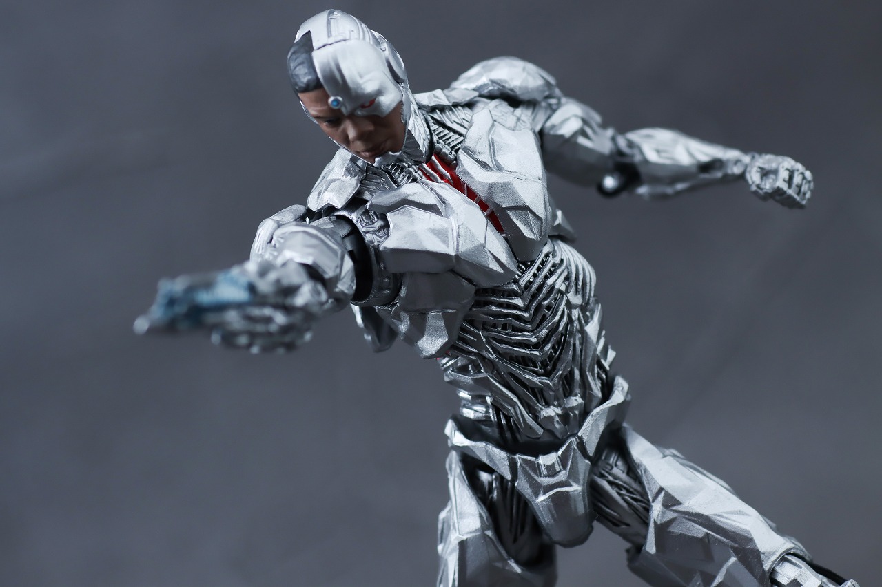 MAFEX　サイボーグ　ジャスティス・リーグ　ザック・スナイダーカット　レビュー　アクション