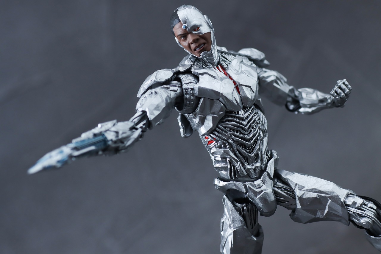 MAFEX　サイボーグ　ジャスティス・リーグ　ザック・スナイダーカット　レビュー　アクション