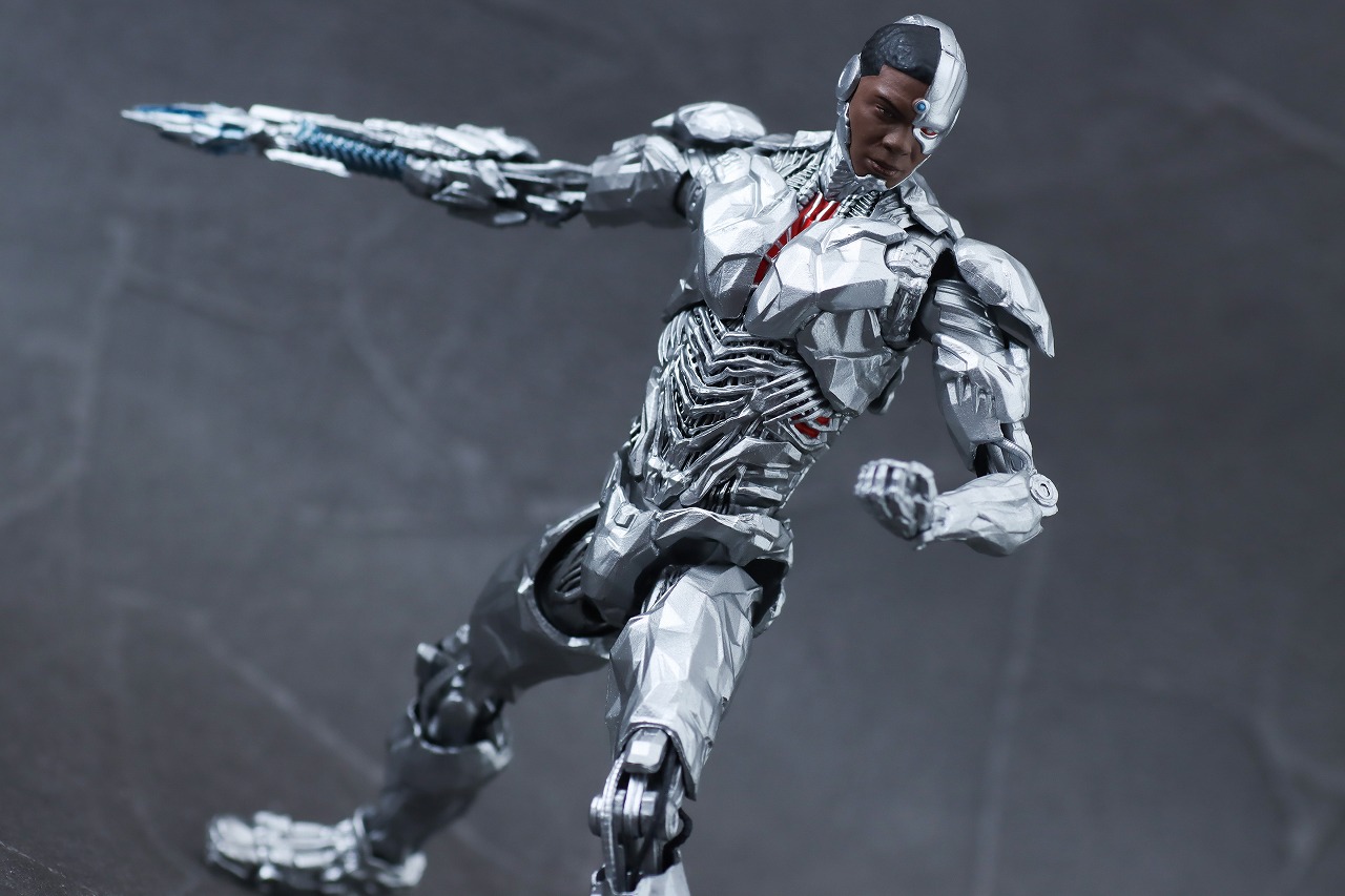 MAFEX　サイボーグ　ジャスティス・リーグ　ザック・スナイダーカット　レビュー　アクション