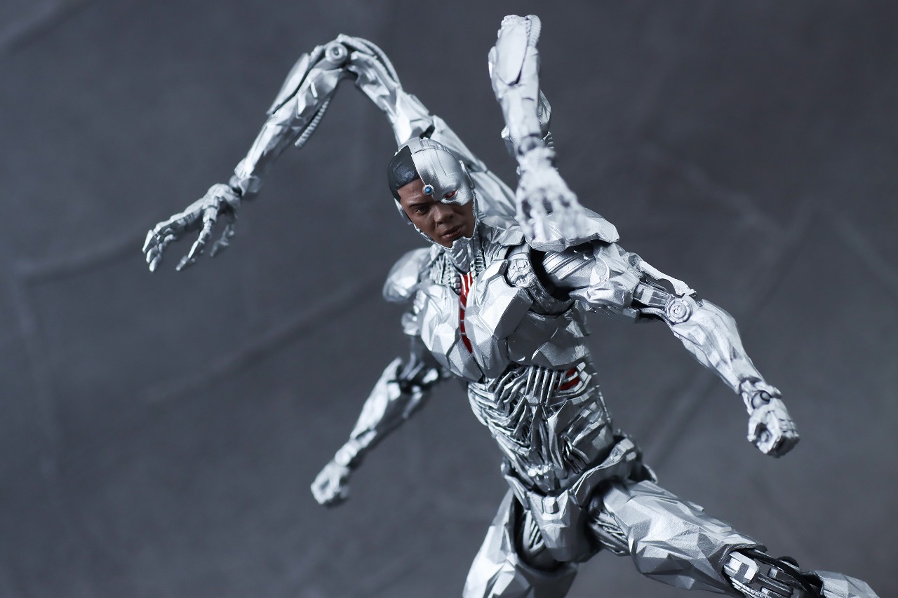 MAFEX　サイボーグ　ジャスティス・リーグ　ザック・スナイダーカット　レビュー　アクション