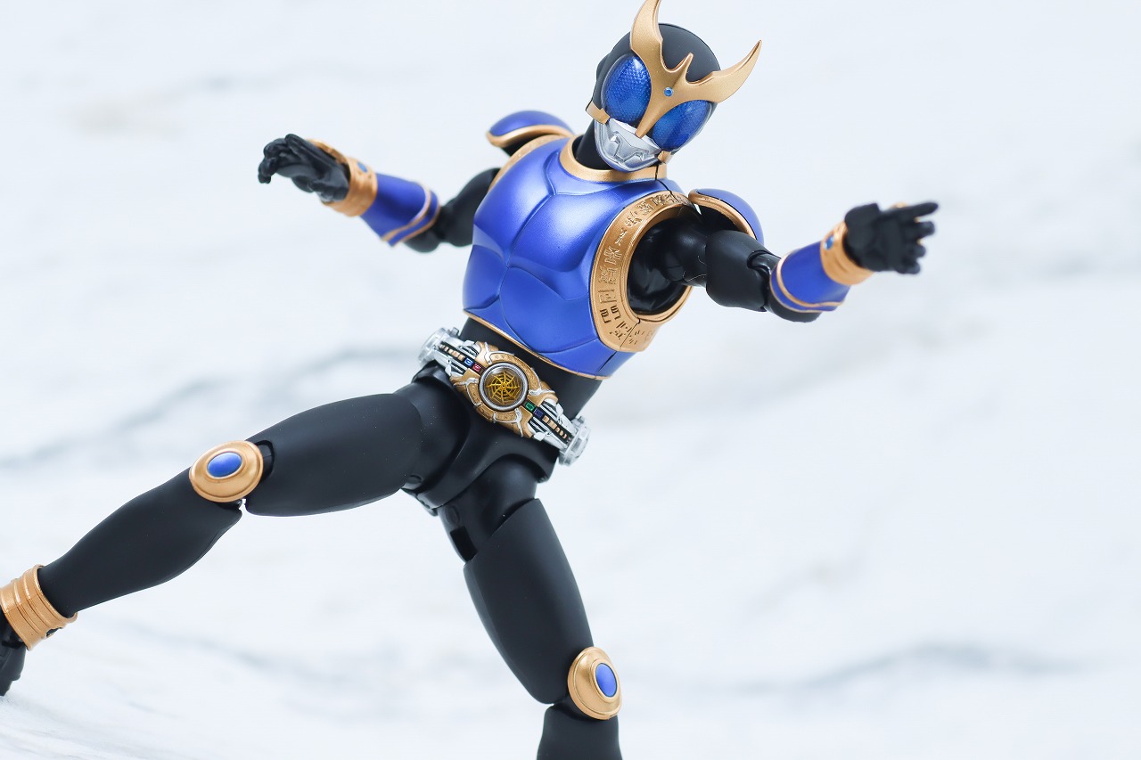 S.H.フィギュアーツ　仮面ライダークウガ ライジングドラゴン　真骨彫製法　レビュー　アクション