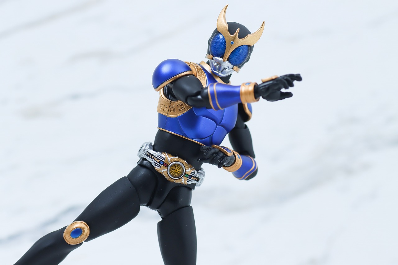 S.H.フィギュアーツ　仮面ライダークウガ ライジングドラゴン　真骨彫製法　レビュー　アクション