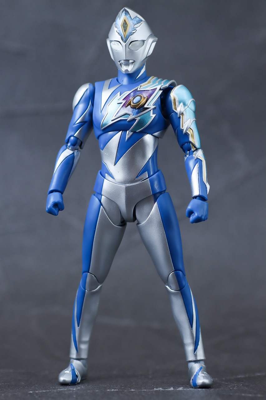 S.H.フィギュアーツ　ウルトラマンデッカー　ミラクルタイプ　レビュー　本体